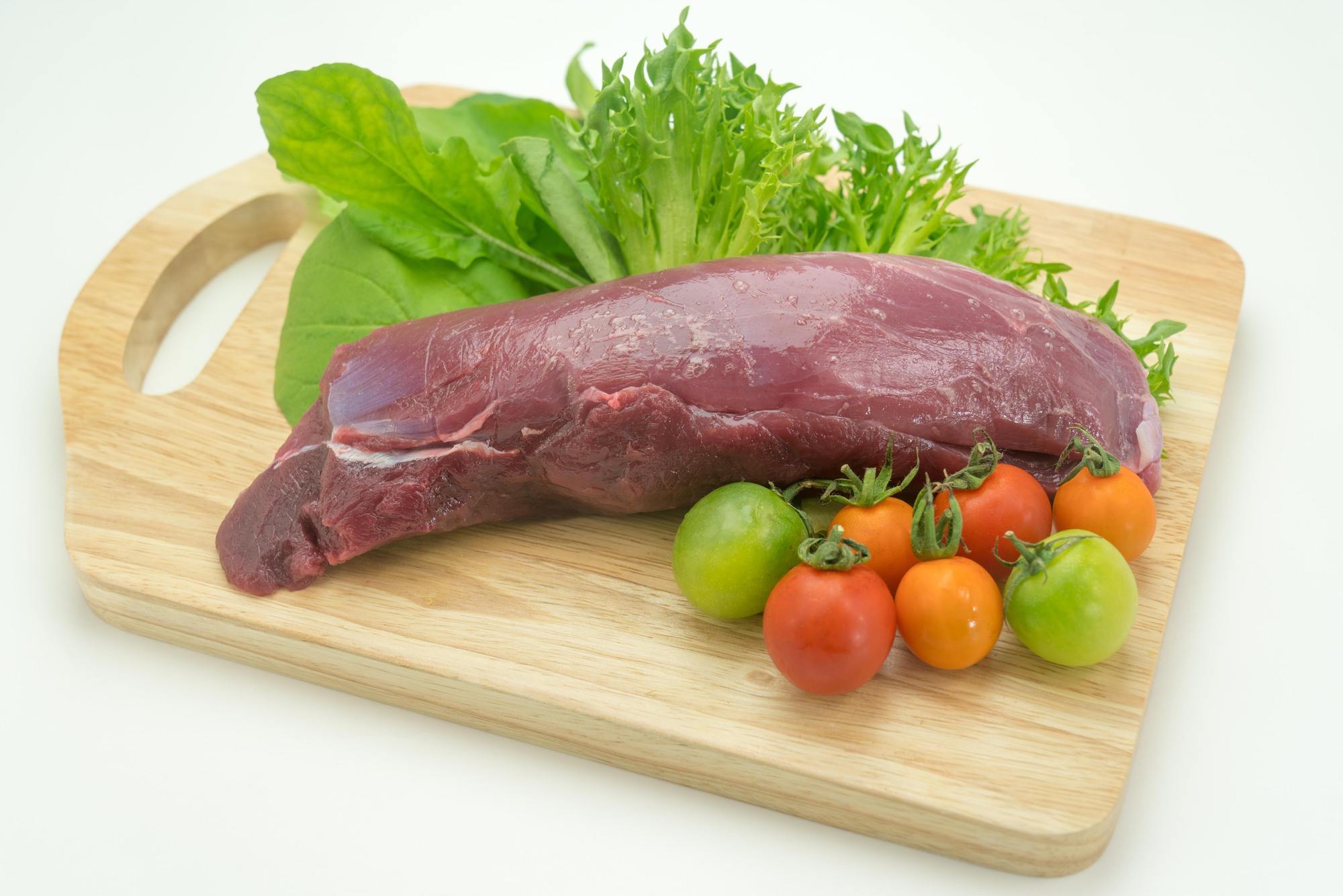 【SK103】 在庫販売 3日以内発送【都道府県名】高級天然 シカ生肉冷凍真空パック ブロック肉 お試し 1.0kg〜1.5kg