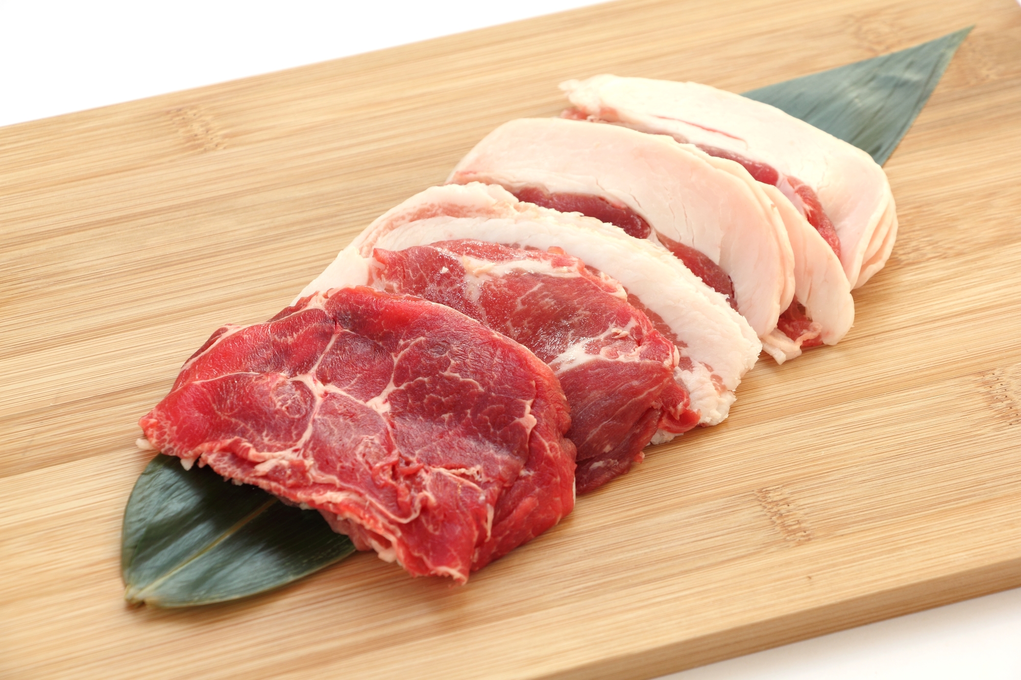 【SK123】 在庫販売 3日以内発送【都道府県名】高級天然(脂身が多い)メス イノシシ生肉冷凍真空パック 不揃い細切れ肉詰合せ お得な 12kg〜14kg